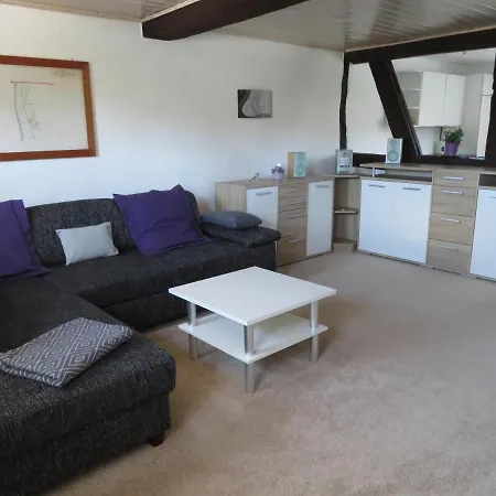 Neu Oels Mit Balkon *