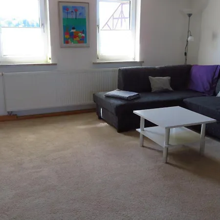 Neu Oels Mit Balkon Apartamento *