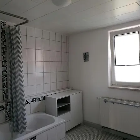 Neu Oels Mit Balkon *