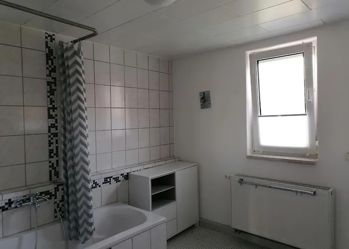 Neu Oels Mit Balkon *